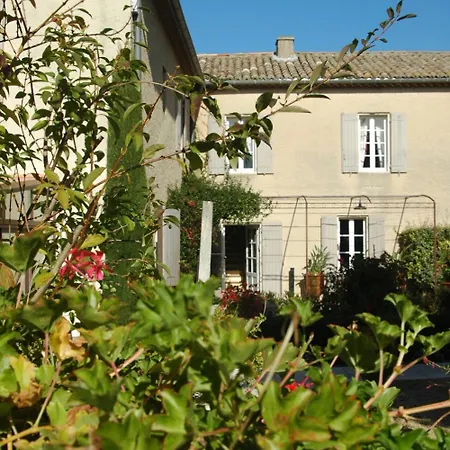 Hotel Mas Des Carassins 3*