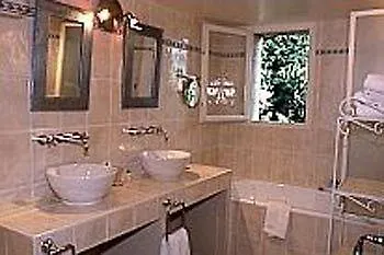 Mas Des Carassins Hotel